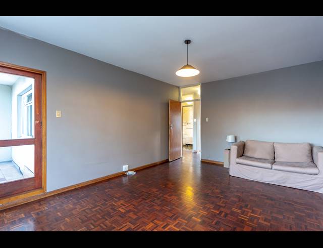 2 BEDROOM APARTMENT RENTED IN WYNBERG UPPER